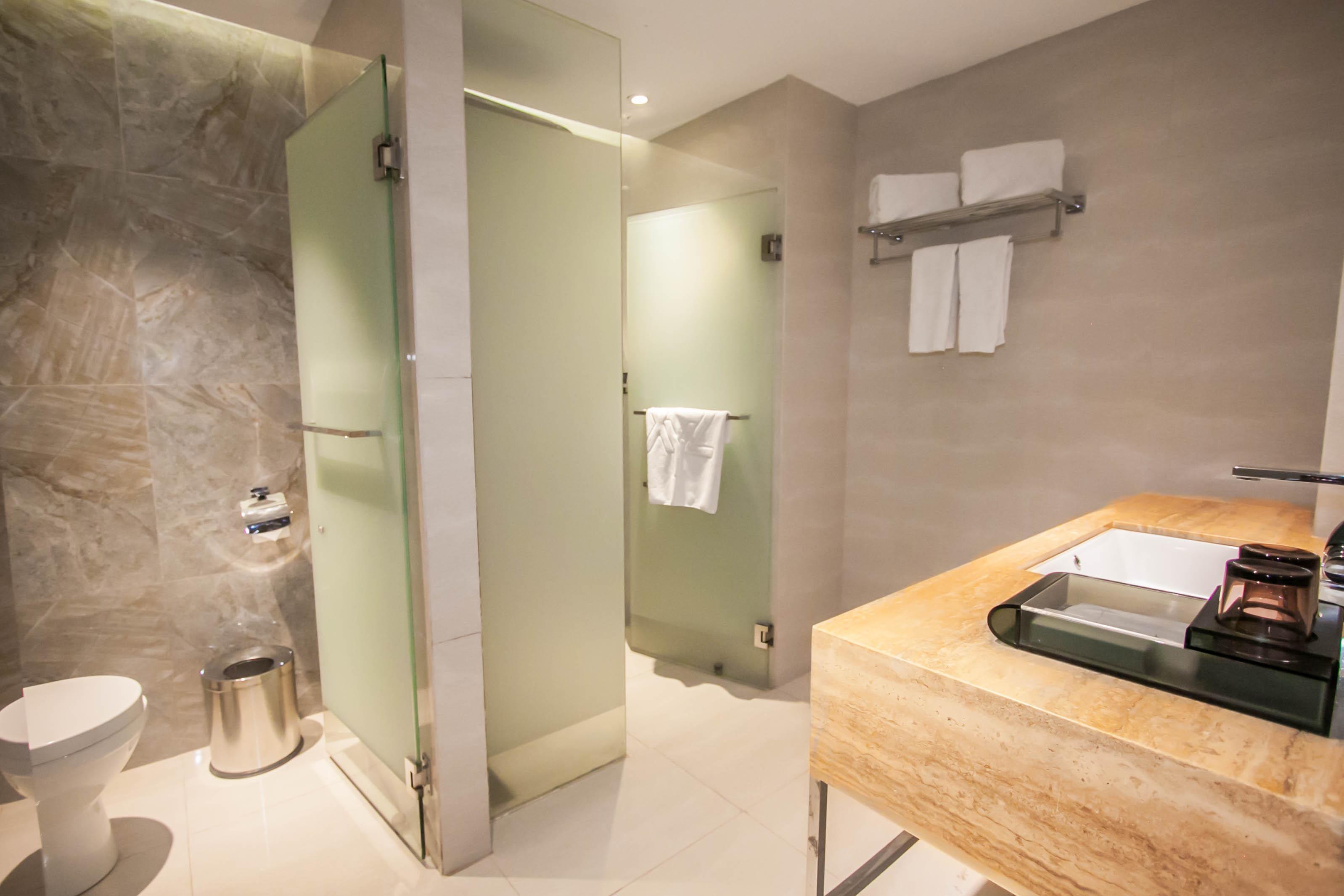 Hotel Xyz Таклобан Экстерьер фото
