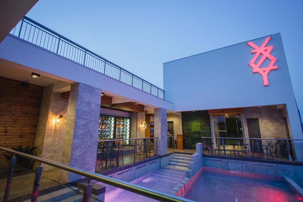 Hotel Xyz Таклобан Экстерьер фото