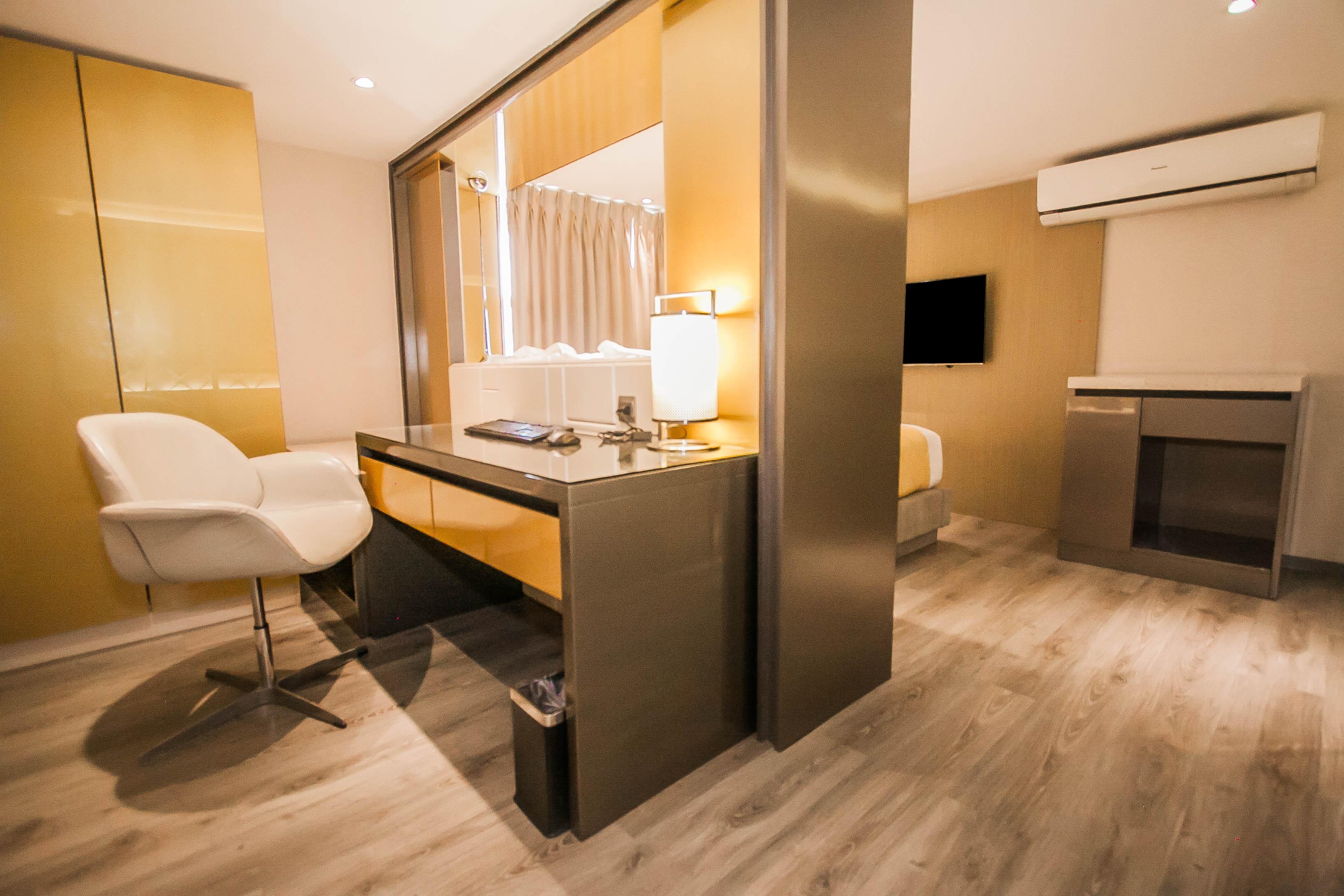 Hotel Xyz Таклобан Экстерьер фото