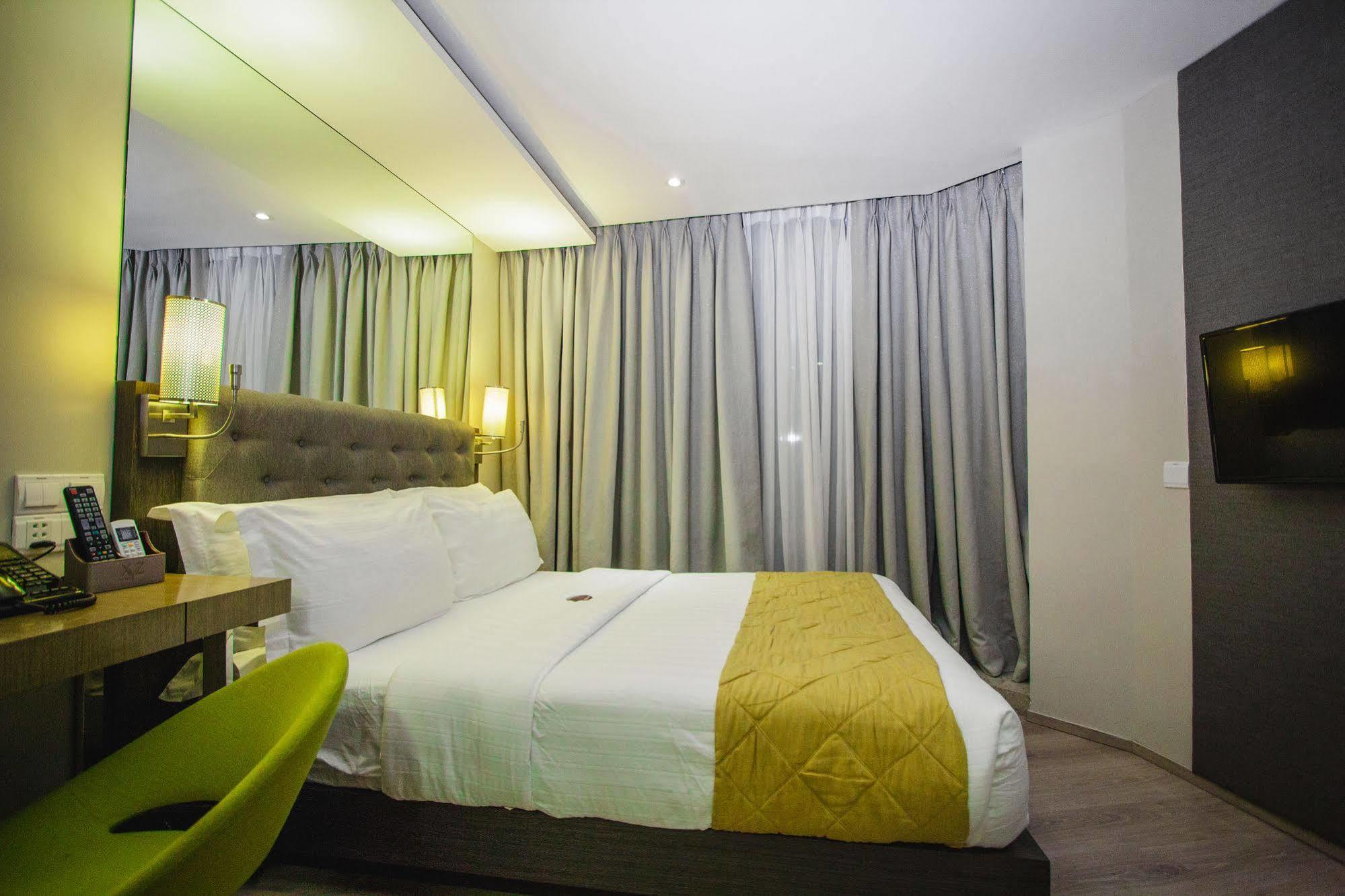 Hotel Xyz Таклобан Экстерьер фото